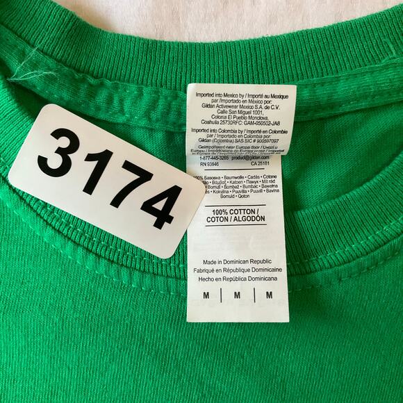 Gildan Men’s Short Sleeve T-shirt size M, Green, President Trump in Mexico Fun - Picture 8 of 8